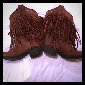 Young Girls Nashville ready  Cowgirl Boots!